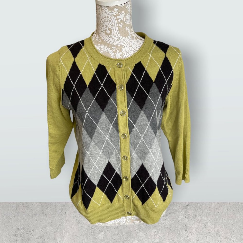 Women's chic cardigan by Christopher & Banks size medium.